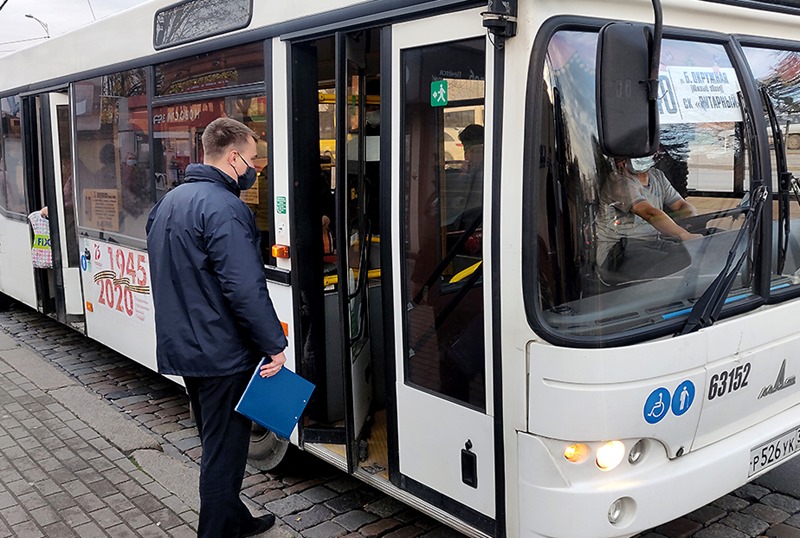 Петербуржцы безуспешно просят Комтранс обеспечить их удобными автобусными маршрутами