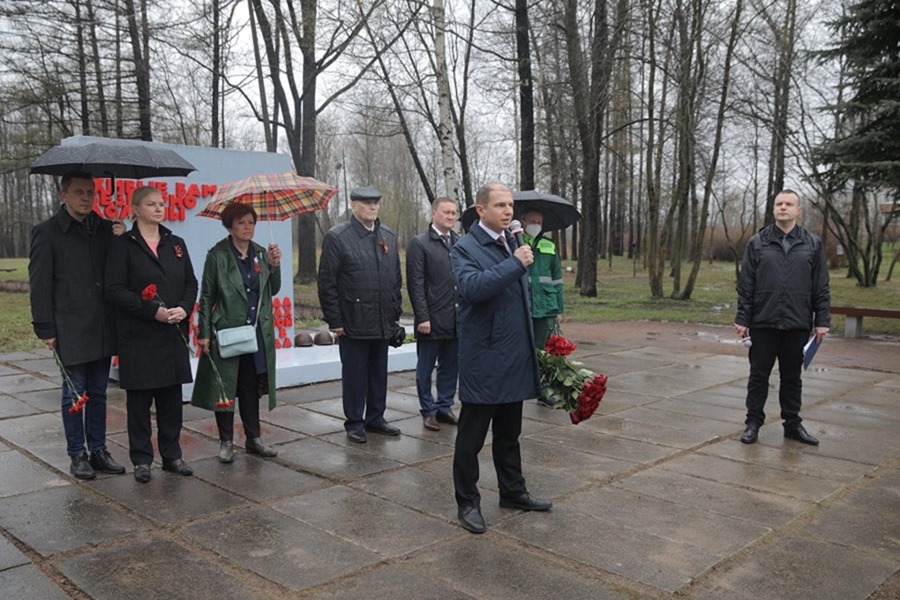 Михаил Романов принял участие в мероприятиях, посвященных 76-ой годовщине Великой Победы в поселке Понтонный