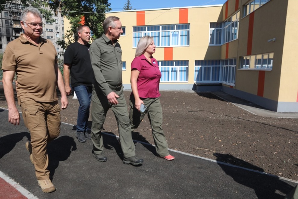 Эксперты назвали визит Беглова в Мариуполь показушным