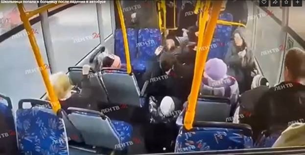 Непрофессионализм водителя автобуса привел к травмам 13-летней девочки в Петербурге