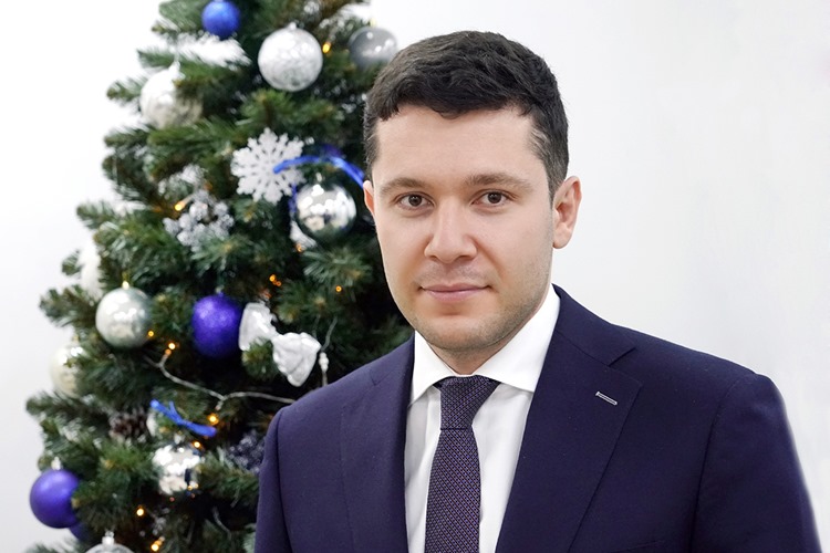Алиханов поздравил калининградцев с Рождеством
