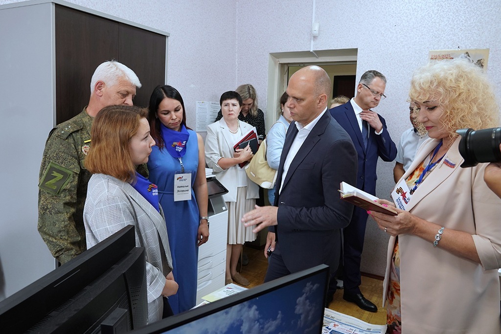 Беспрозванных проверил работу филиала фонда «Защитники Отечества» в Гвардейске