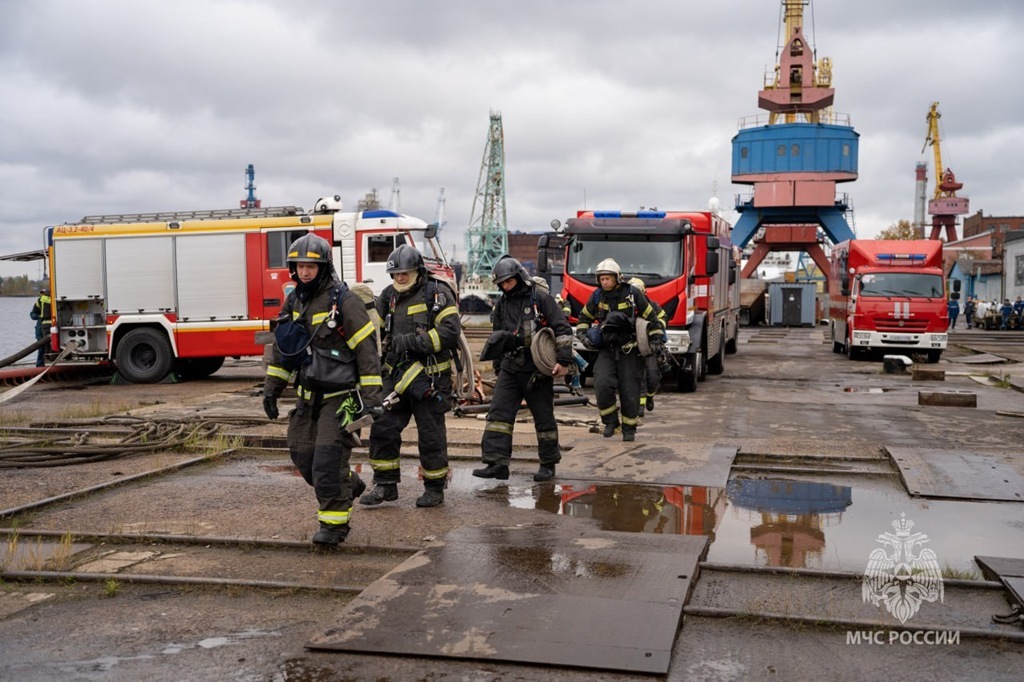 На судостроительном заводе «Янтарь» прошли масштабные противопожарные учения