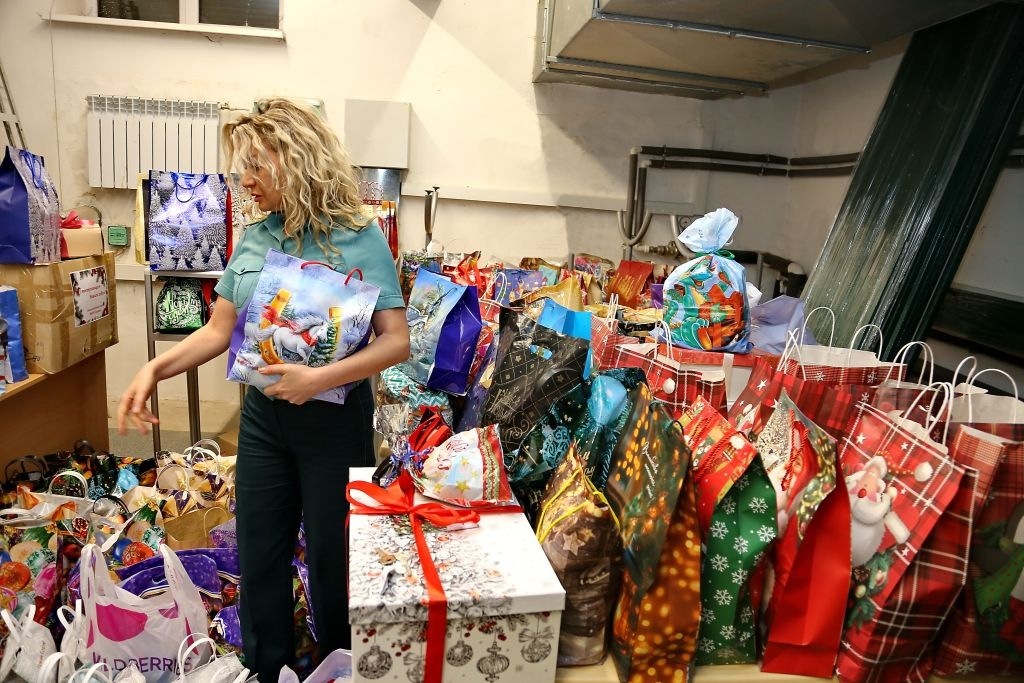 Калининградские таможенники собрали подарки для раненых бойцов в госпитали