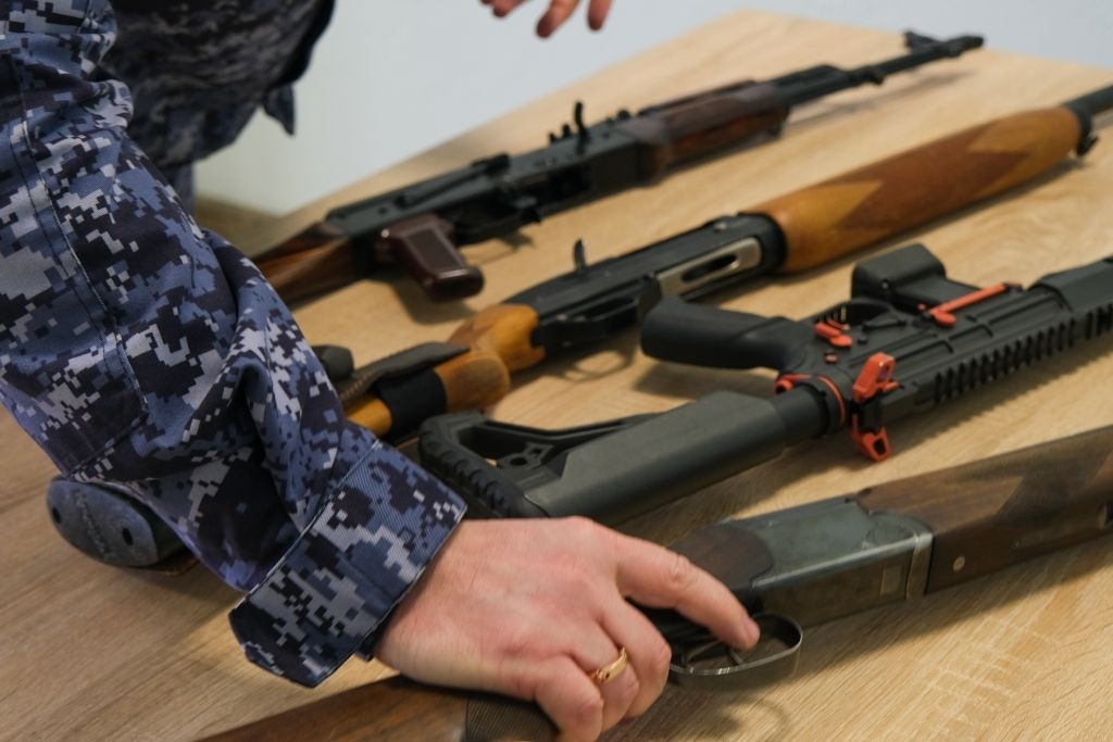 В Калининграде выявлено более 500 нарушений в сфере оборота оружия