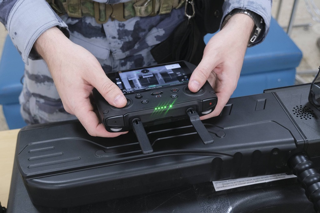 Калининградским школьникам рассказали о службе в Росгвардии в честь её 10-летия