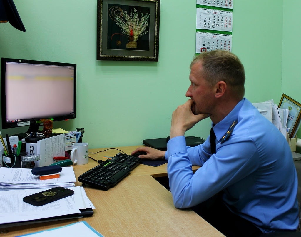 Плати налоги и путешествуй: долг в 100 тысяч рублей снял запрет на выезд