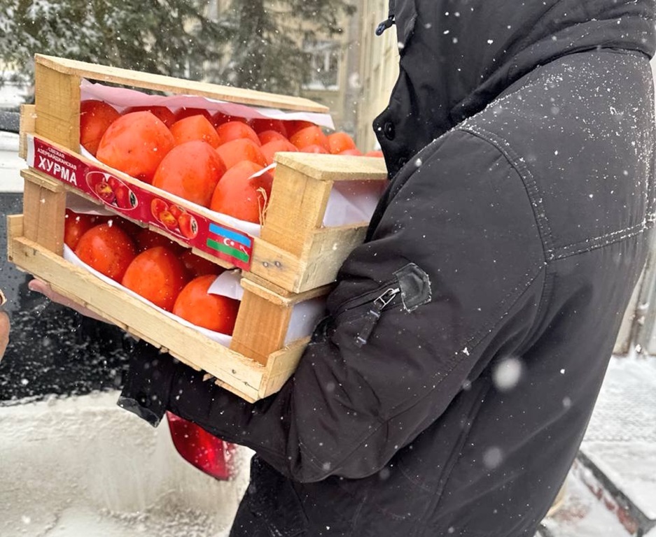 К 23 Февраля Александр Брух передал 400 кг фруктов в военный госпиталь Солнечногорска